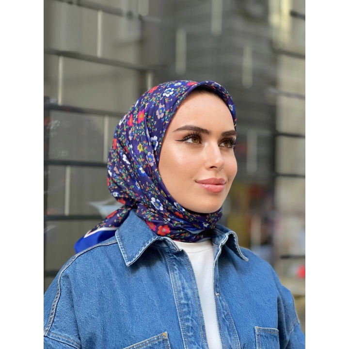 İpek Butik Çiçek Desenli Eşarp