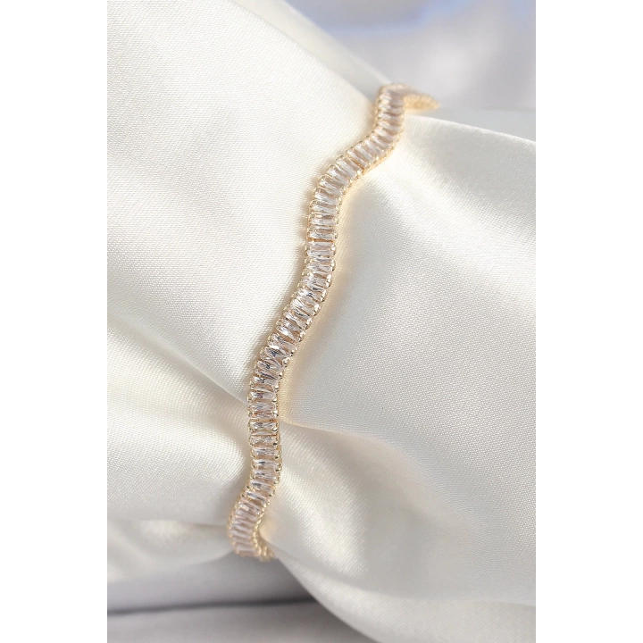 Pirinç Gold Renk Su Yolu Zirkon Taşlı Model Kadın Bileklik - TJ-BB6926