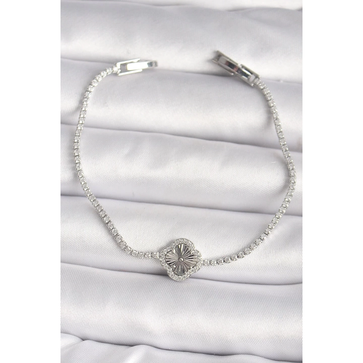 Pirinç Gümüş Renk Zirkon Taşlı Su Yolu Yonca Model Kadın Bileklik - TJ-BB6614