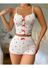 Beyaz Fiyonk Desenli Kalpli Askılı Şortlu Pijama Takım