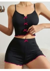 Pamuklu Siyah Üstüne Pembe Kurdelalı Fitilli Askılı Şortlu Pijama Takımı
