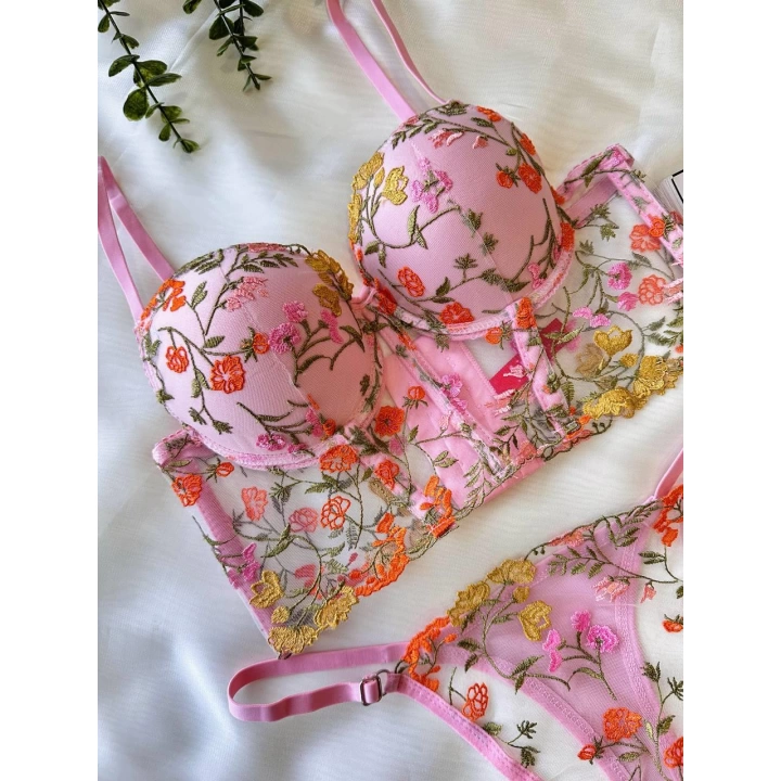 Özel Tasarım Pembe Dantel İşlemeli Çiçek Desenli Destekli Bralet Takımı