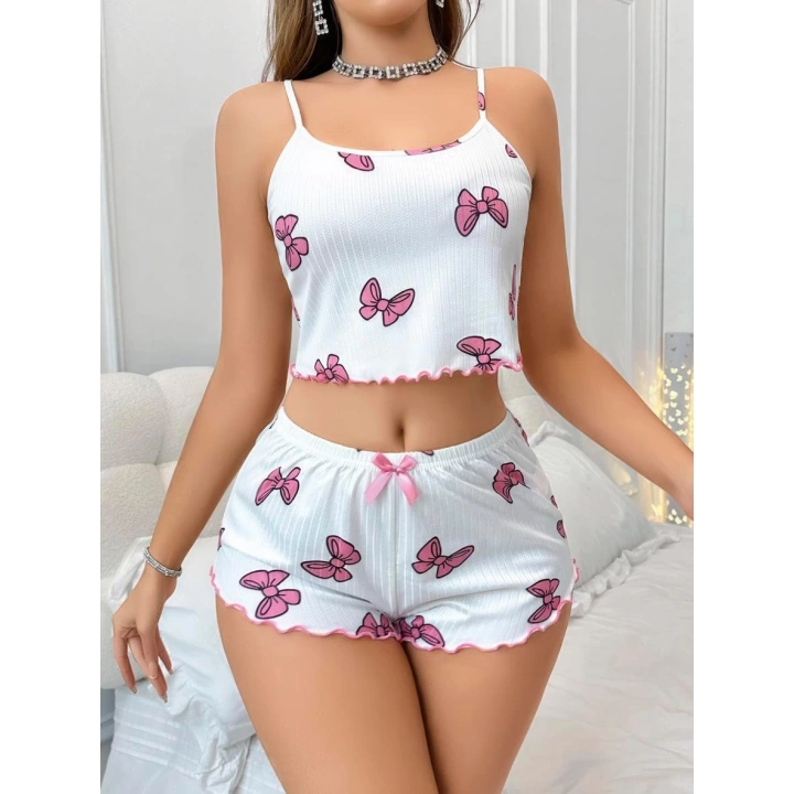 Pamuklu Beyaz Üstüne Pembe Kurdela Desenli Fitilli Askılı Şortlu Pijama Takımı