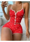 Kırmızı Üstüne Beyaz Kalp Desenli Askılı Şortlu Pijama Takımı