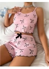 Pembe Üstüne Siyah Kurdela Desenli Askılı Şortlu Pijama Takımı