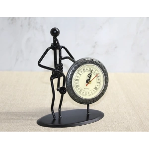 Metal Saatli Saksafon Çalan Müzisyen Alk4335