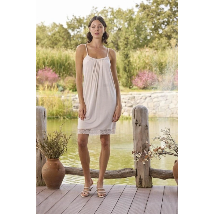 Will Like Çiçek Desenli ve Dantelli Sabahlık Takımı