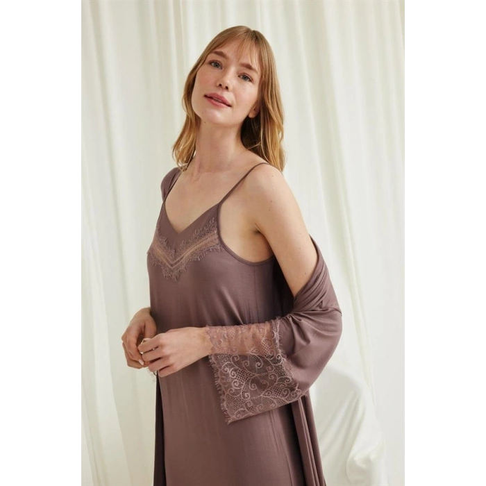 Will Like Dekolteli Yakası ve Kolu Dantelli Sabahlık Takımı