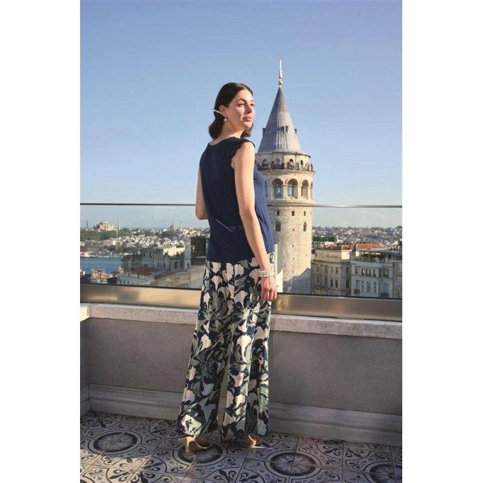 Will Like Yaprak Desenli ve Dantelli 3lü Pijama Takımı