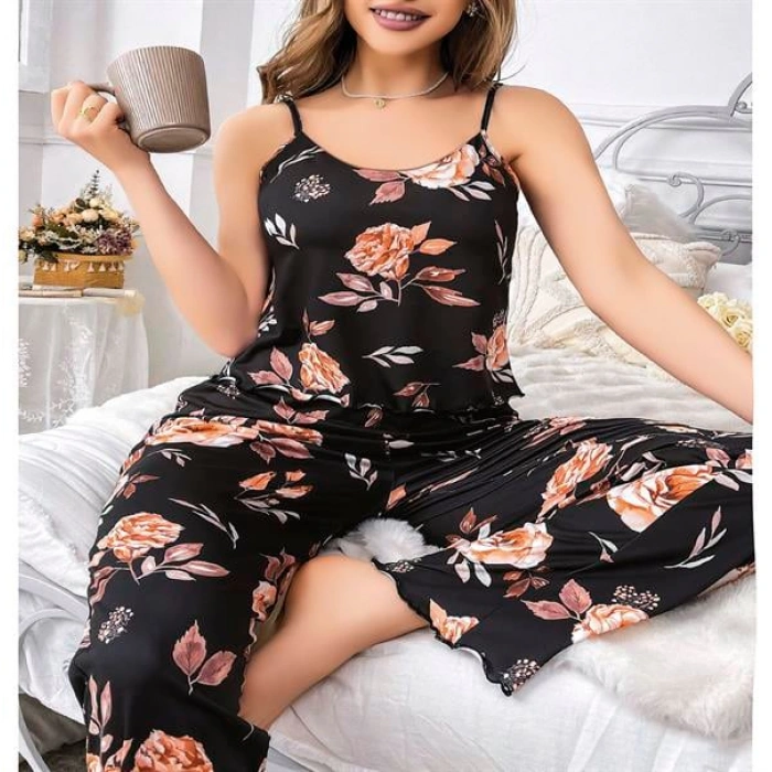 Will Like Büyük Beden Siyah Üstüne Çiçek Desenli İnce Askılı 2li Pijama Takımı