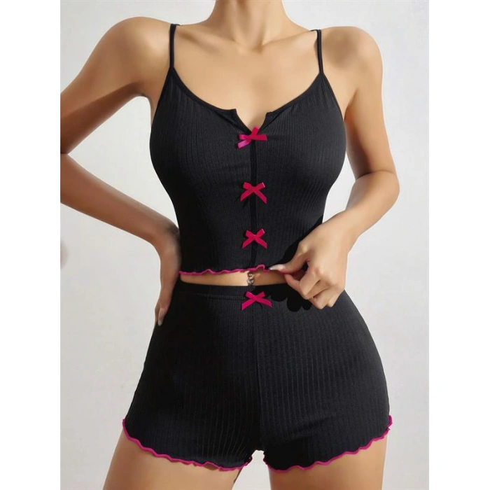 Will Like Pamuklu Siyah Üstüne Pembe Kurdelalı Fitilli Askılı Şortlu Pijama Takımı