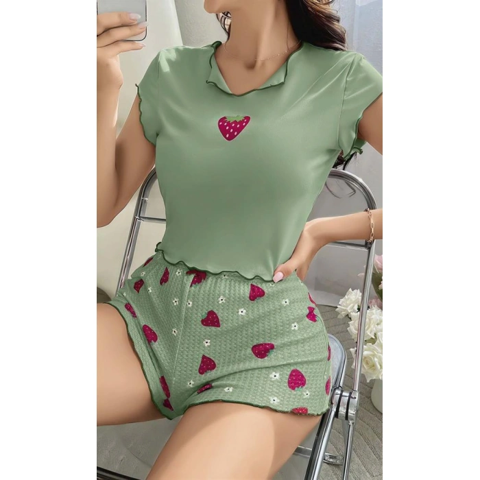 Will Like Yeşil Çilek Desenli Askılı Şortlu Pijama Takım
