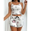Will Like Beyaz Üstüne Kalp Desenli Askılı Şortlu Pijama Takımı