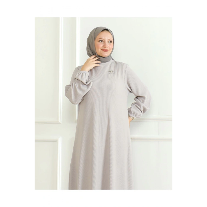 Broş detaylı burgu elbise indigo