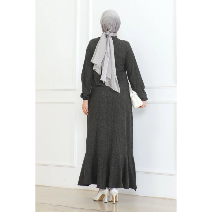 Broş Detaylı Karin Elbise Siyah