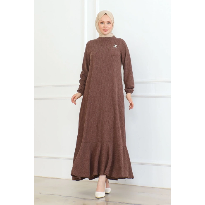 Broş Detaylı Karin Elbise Kahve