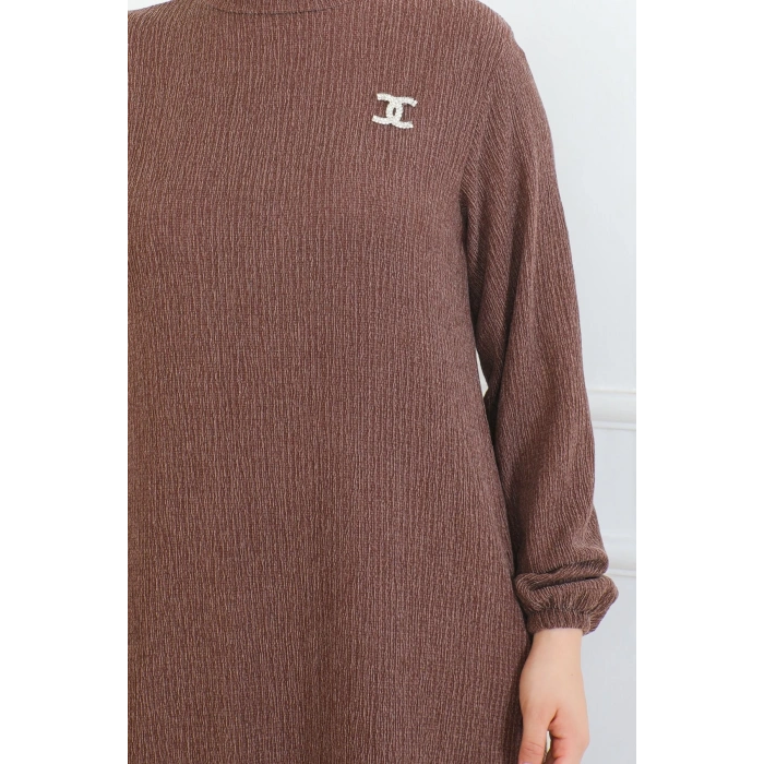 Broş Detaylı Karin Elbise Kahve