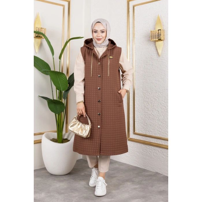 Arma Detaylı Kapüşonlu Kapitone Kahve Yelek