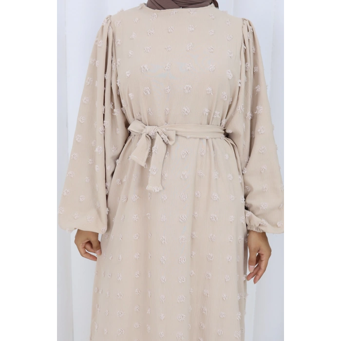 Ponpon Detaylı Kuşaklı Elbise Bej