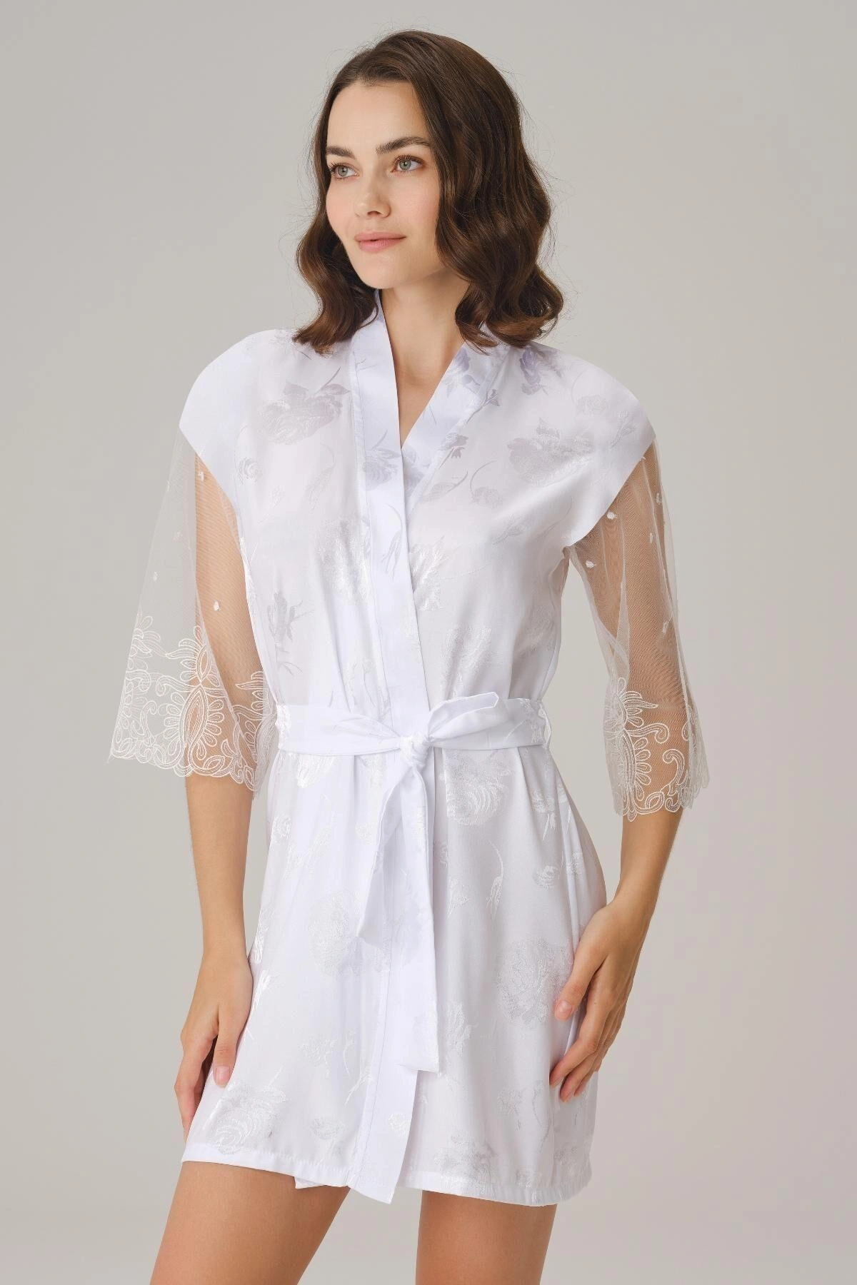 Çeyizlik Uzun Kol V Yaka Kadın Saten Düz Yazlık Mini Dantel Detaylı Sabahlık