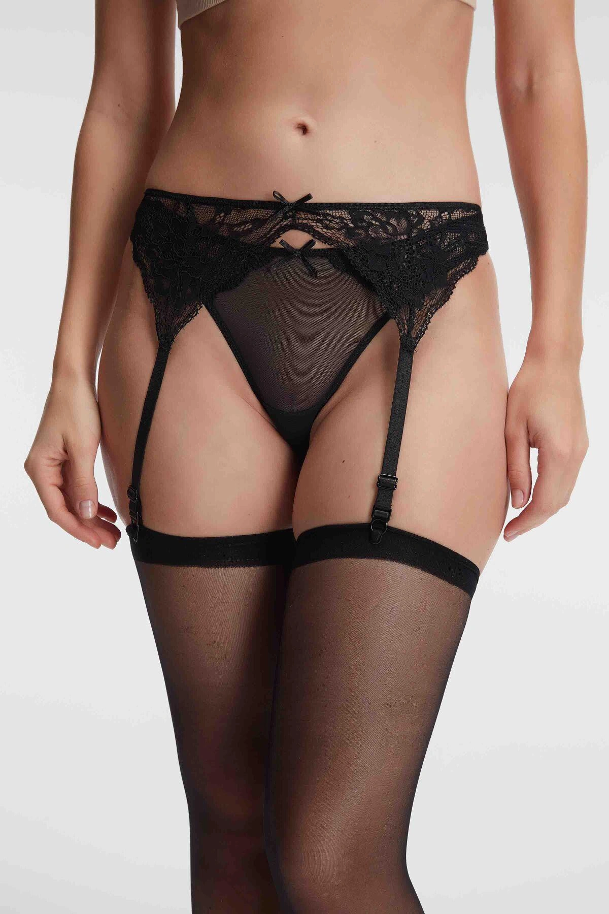 Dantelli Jartiyer String Ve Çorap 3lü Takım