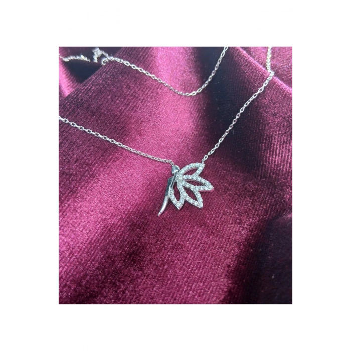 Kadın Kolye Lotusly Kadın Kolye 925 Ayar Gümüş Lotus Detaylı Parlak Taşlı Şık