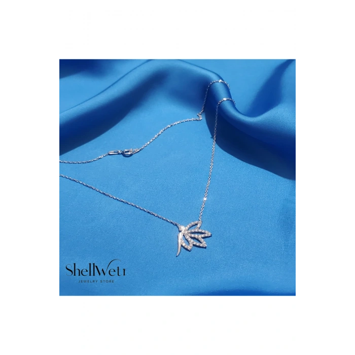 Kadın Kolye Lotusly Kadın Kolye 925 Ayar Gümüş Lotus Detaylı Parlak Taşlı Şık