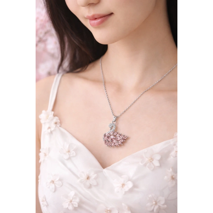 Kadın Kolye Odette Kadın Kolye Parlak Geçişli Kuğu Detaylı Gümüş Zincir Şık