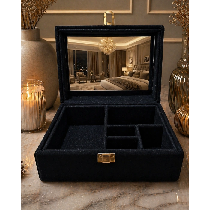 Hilton takı kutusu, şıklığı ve geniş tasarımıyla lüks kumaş kullanılarak üretilmiş bir takı organizeri