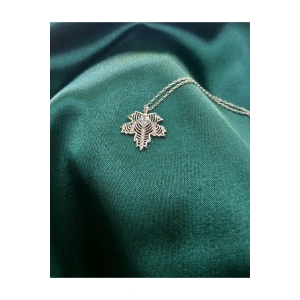 Kadın Kolye Silver Vein Kadın Kolye 925 Ayar Gümüş Taşlı Yaprak Formlu Şık