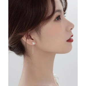 Kadın Küpe Eda minimal tasarım yonca kadın gümüş küpe minimal tasarım sevenlere en özel hediye