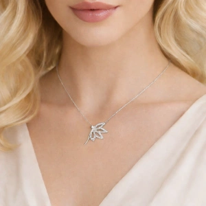 Kadın Kolye Lotusly Kadın Kolye 925 Ayar Gümüş Lotus Detaylı Parlak Taşlı Şık