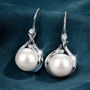 Kadın Küpe Love Kadın İncili Hoş ve Şık Küpe Alınacak en özel hediye