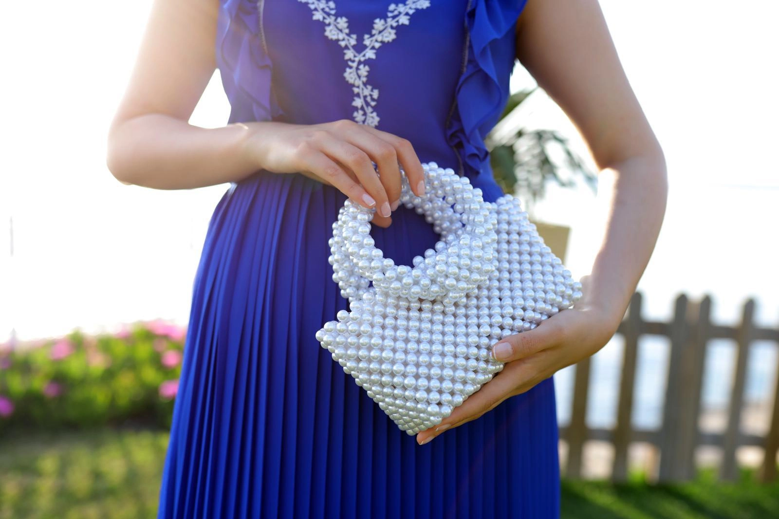 İncili el yapımı yuvarlak kol el çantası