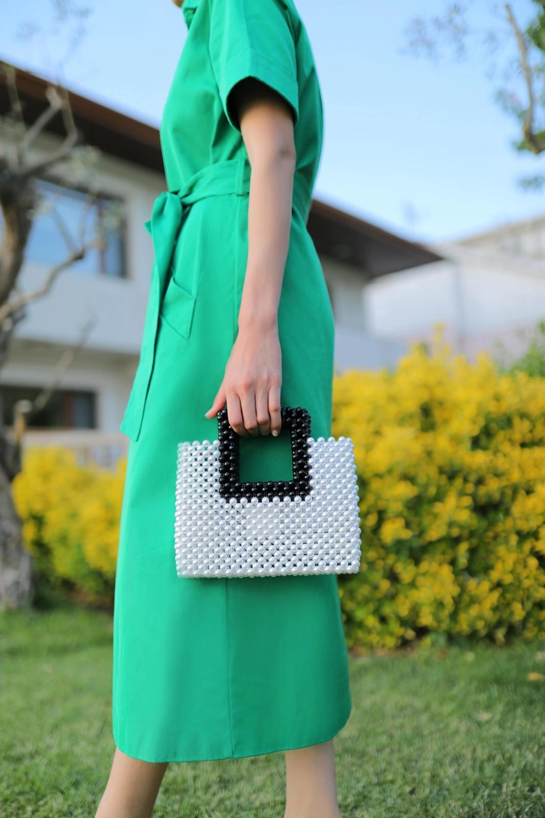 Çift renkli inci el yapımı çanta beyaz