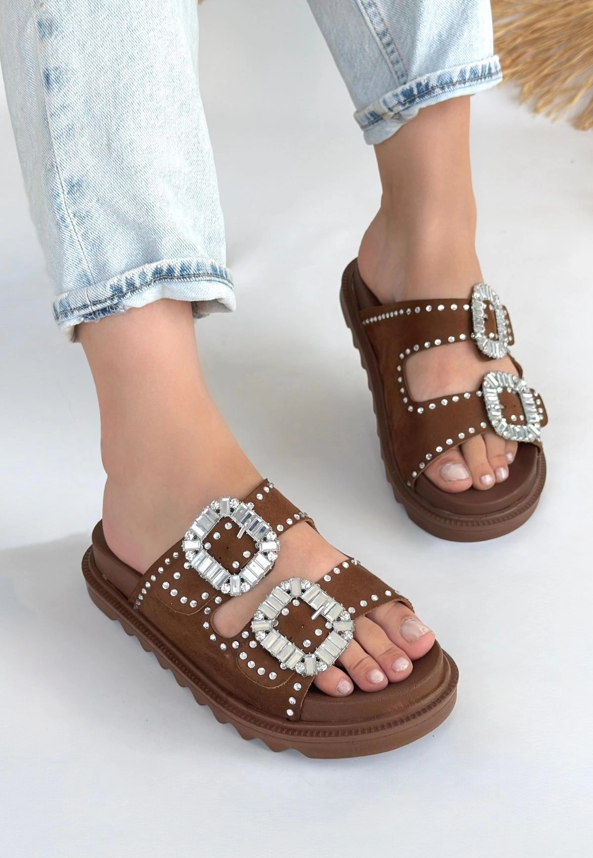 Juana Taba Nubuk Taşlı Terlik