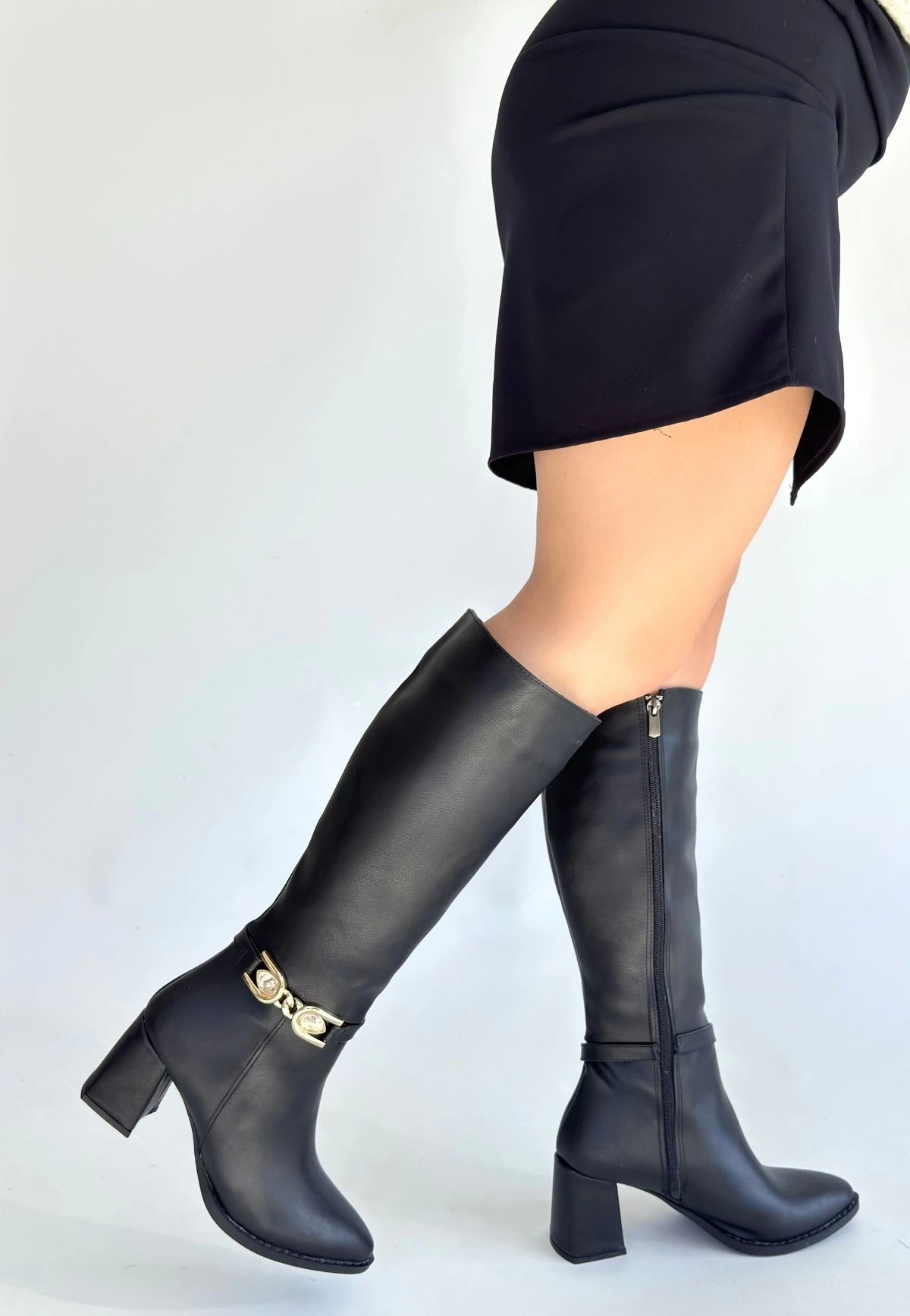 Mooni Siyah Cilt Topuklu Çizme