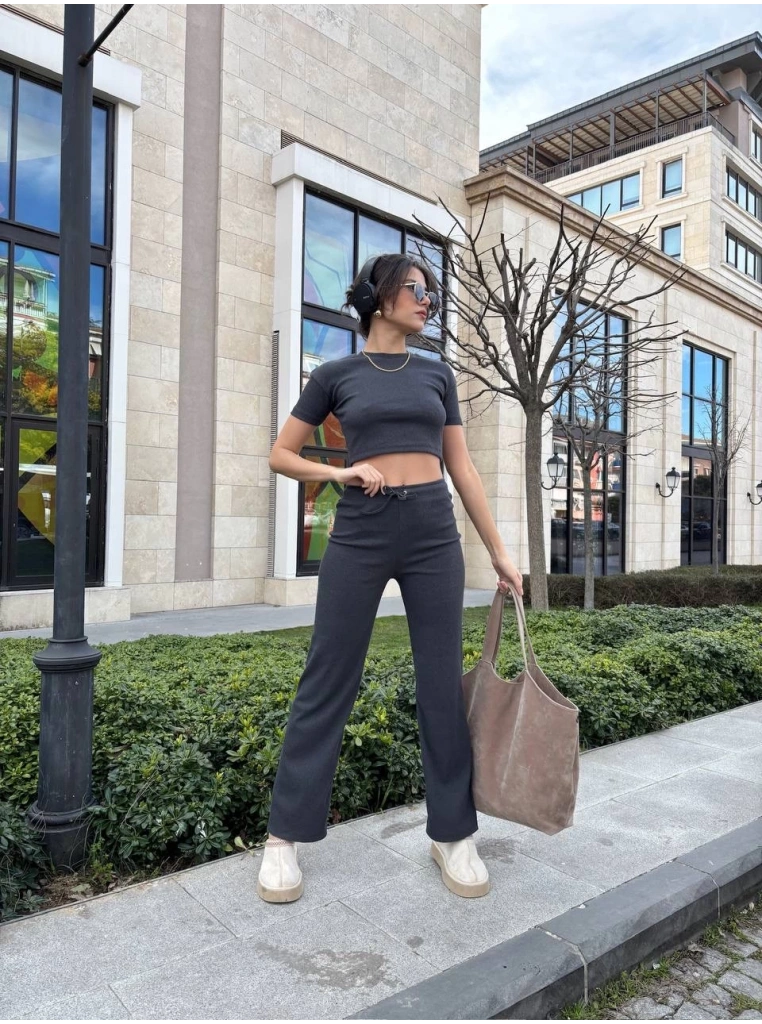 Bol paça pantolonlu alt üst takım