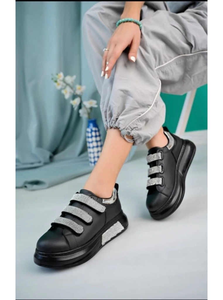 Elika Siyah Cilt Cırt Cırtlı Spor Ayakkabı