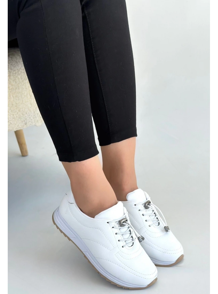 Finna Beyaz Cilt Bağcıklı Spor Ayakkabı