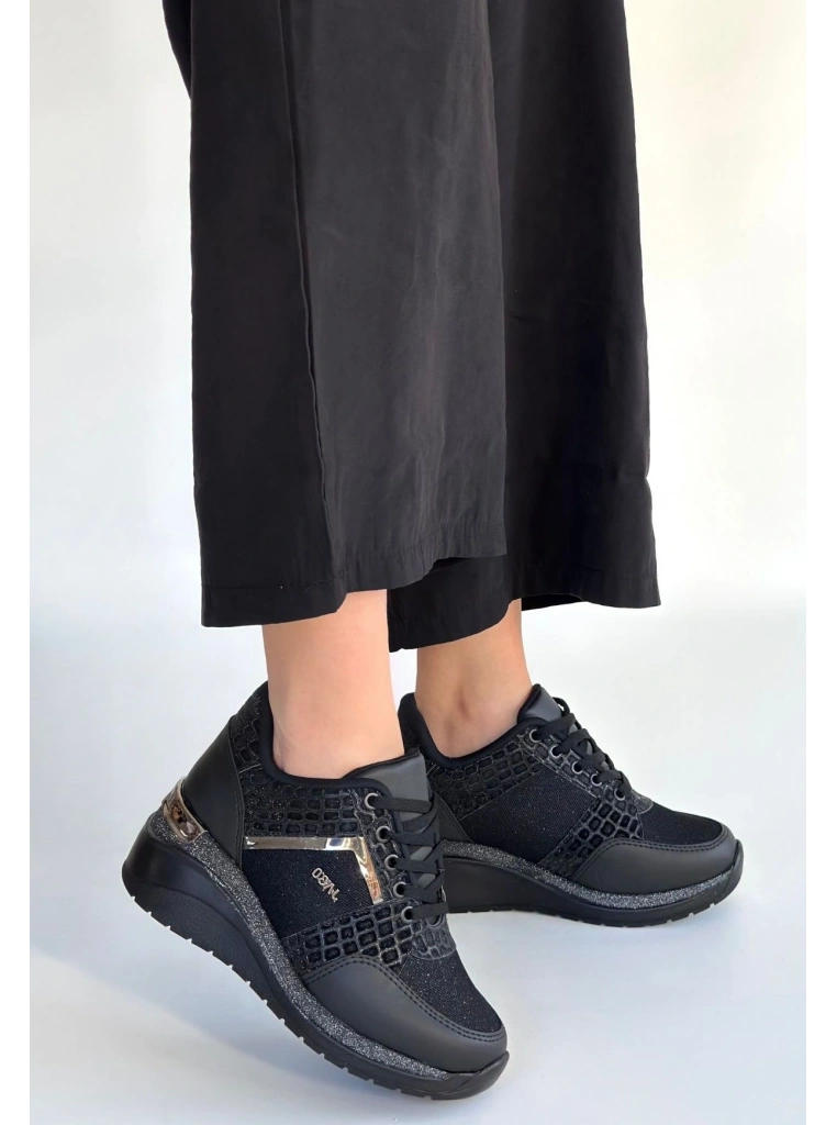 Geja Siyah Cilt Bağcıklı Spor Ayakkabı