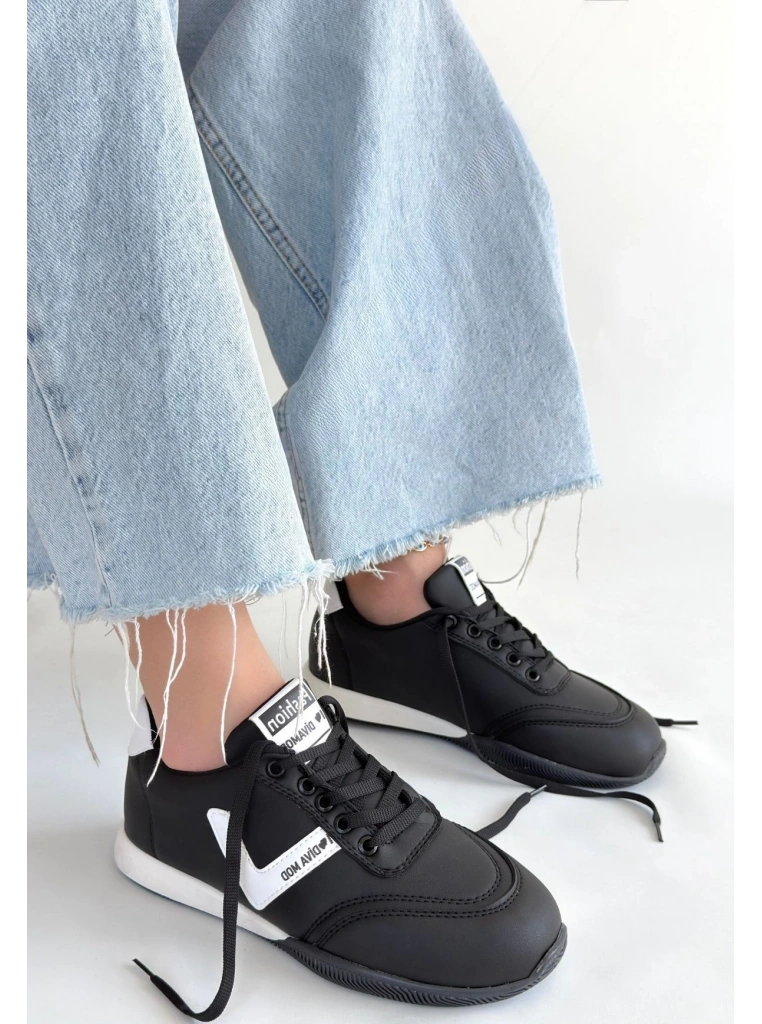 Jowen Siyah Cilt Beyaz Detaylı Bağcıklı Spor Ayakkabı