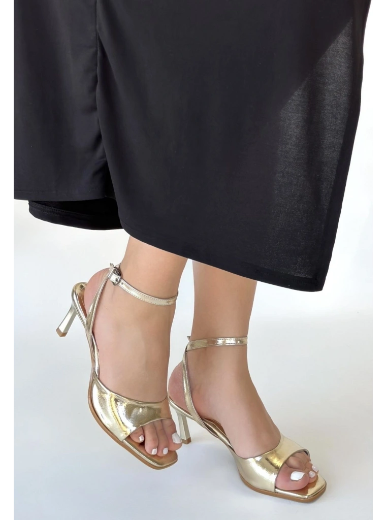 Lenya Gold Rugan Topuklu Ayakkabı