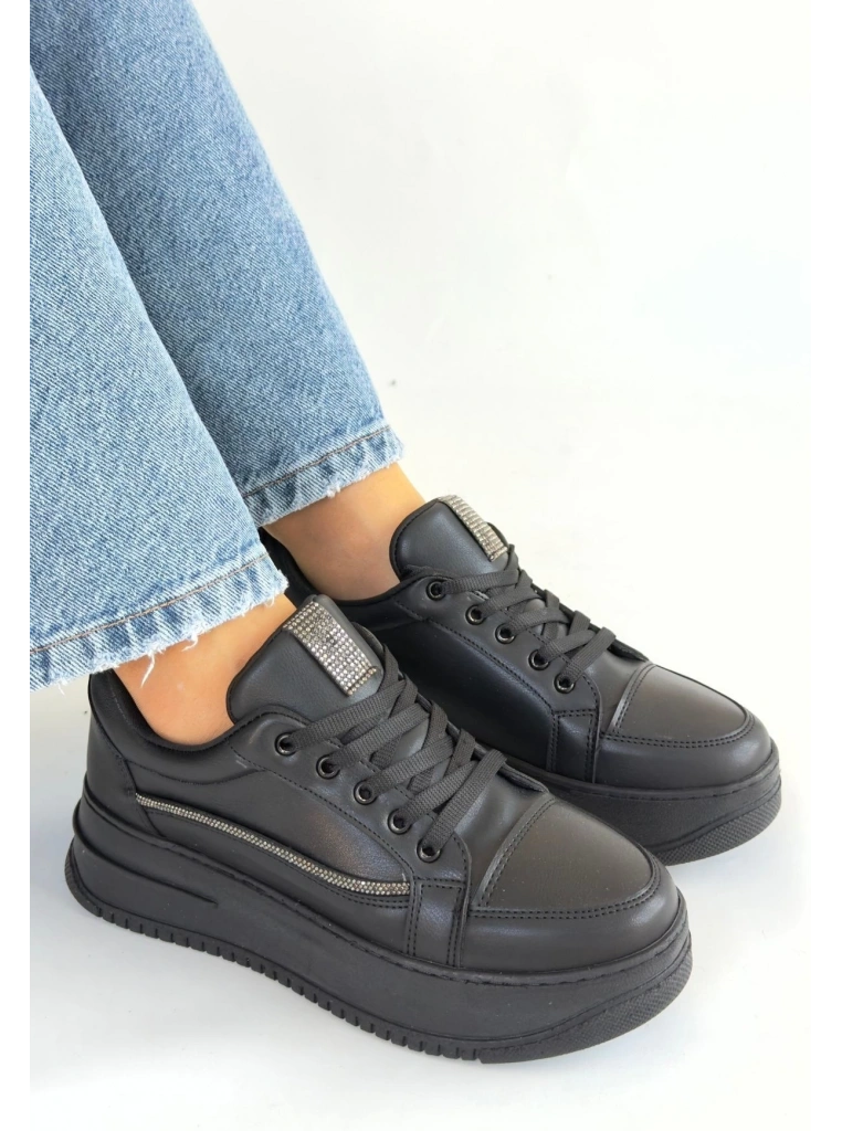 Natte Siyah Cilt Bağcıklı Spor Ayakkabı