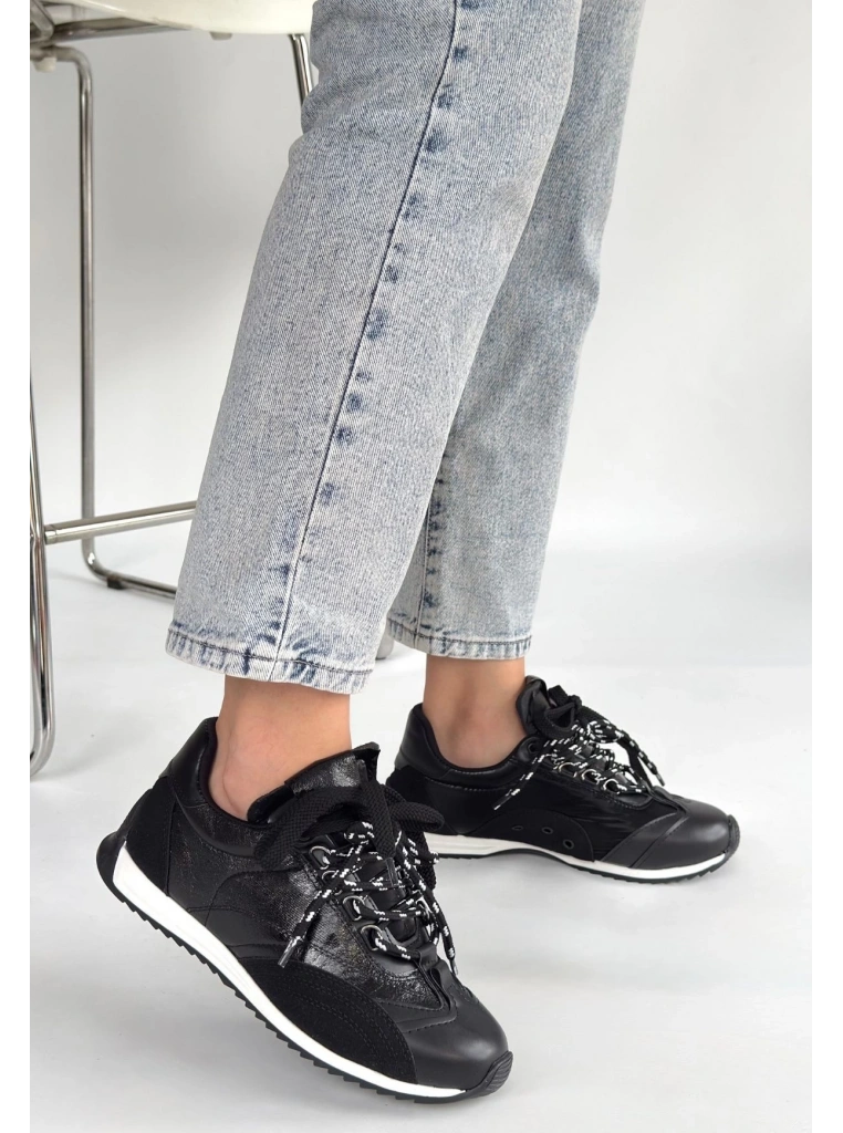 Ranu Siyah Cilt Paraşüt Detaylı Bağcıklı Spor Ayakkabı