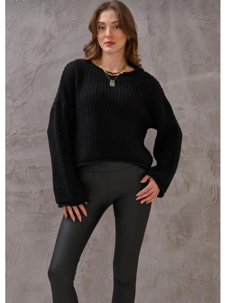 Salaş delik detaylı kazak siyah