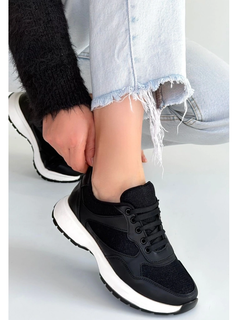 Slar Siyah Cilt Simli Bağcıklı Spor Ayakkabı