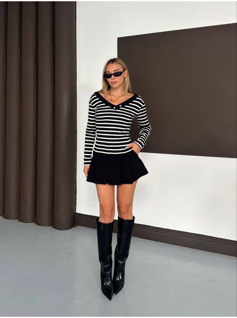 V yaka kol ve yaka düğmeli bluz siyah A4047