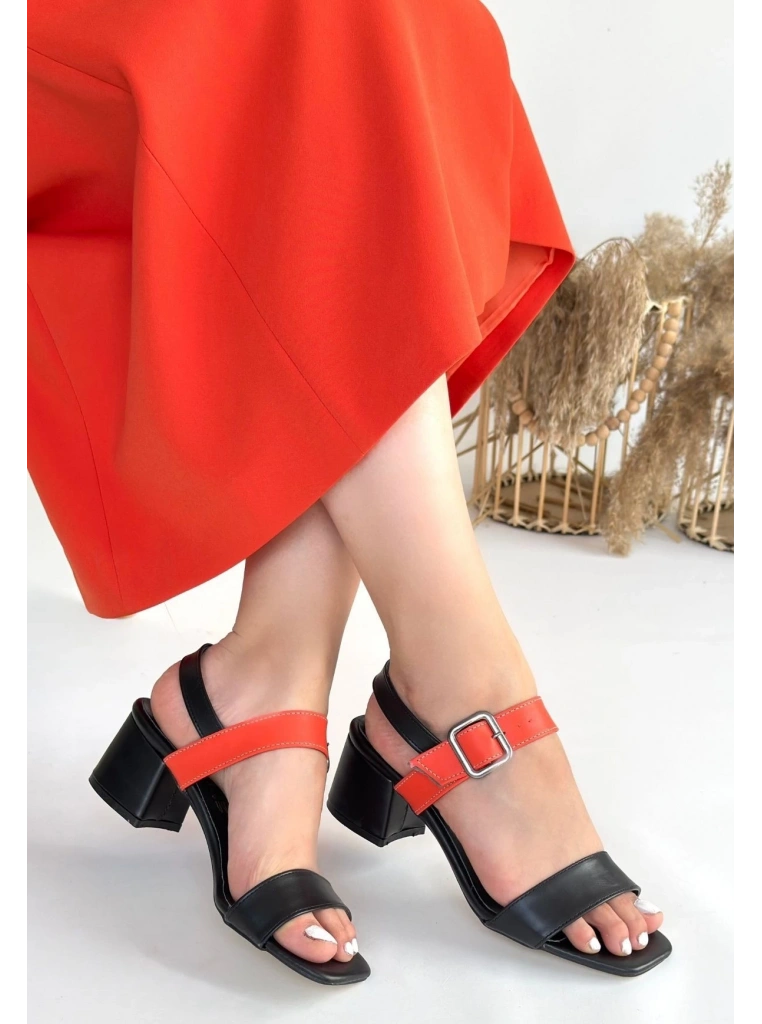 Year Siyah Cilt Turuncu Detaylı Siyah Topuklu Ayakkabı