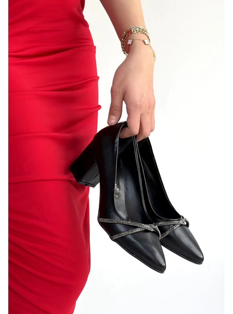 Zenta Siyah Cilt Topuklu Ayakkabı